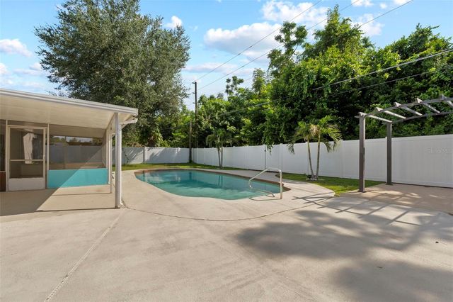 859 OKALOOSA AVENUE, Orlando, FL 32822