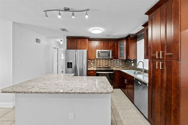 859 OKALOOSA AVENUE, Orlando, FL 32822