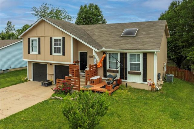 17460 S Agnes Street, Gardner, KS 66030
