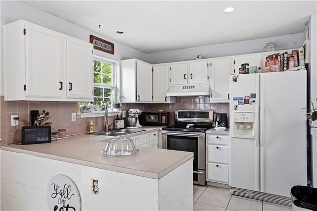 17460 S Agnes Street, Gardner, KS 66030