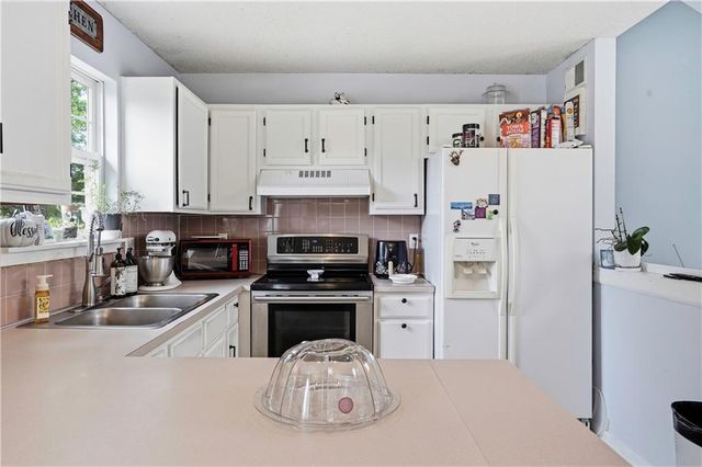 17460 S Agnes Street, Gardner, KS 66030