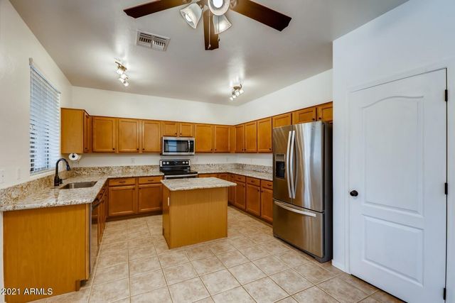 17259 W Smokey Drive, Surprise, AZ 85388