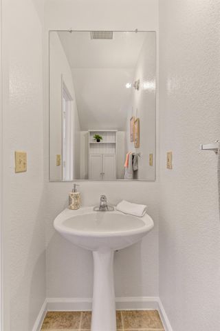 5125 2nd Ave, Sacramento, CA 95817