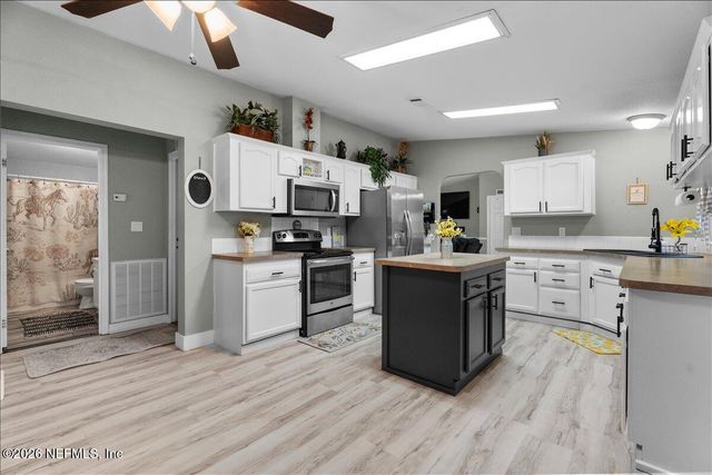 30590 COUNTY ROAD 121, Hilliard, FL 32046