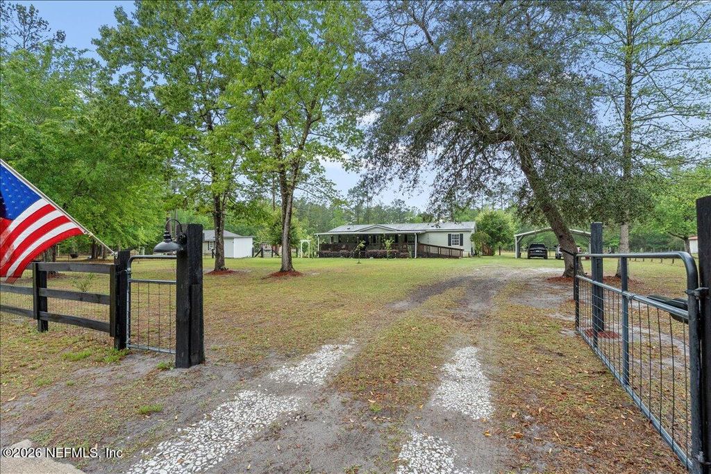 30590 COUNTY ROAD 121, Hilliard, FL 32046