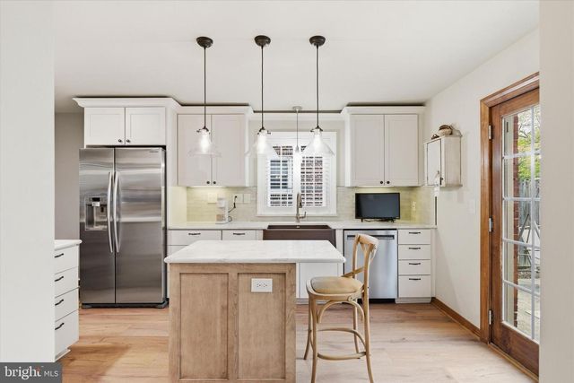 2900 MARKET ST, Camp Hill, PA 17011