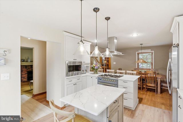 2900 MARKET ST, Camp Hill, PA 17011