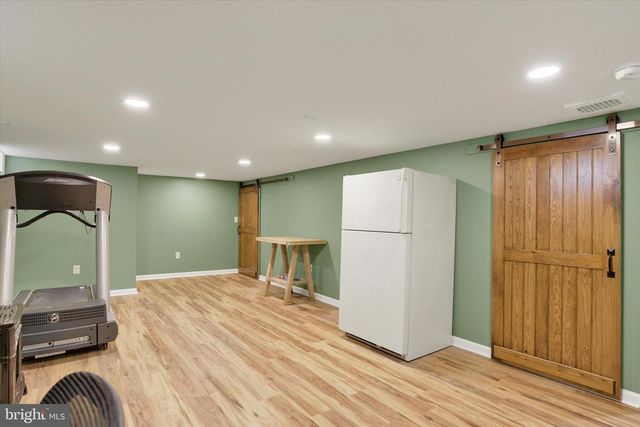 2900 MARKET ST, Camp Hill, PA 17011