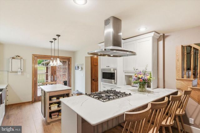 2900 MARKET ST, Camp Hill, PA 17011