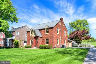 2900 MARKET ST, Camp Hill, PA 17011
