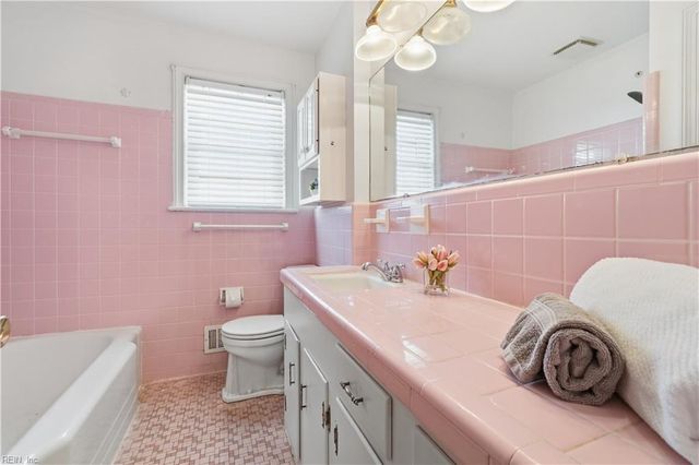 411 Mayflower RD, Portsmouth, VA 23701