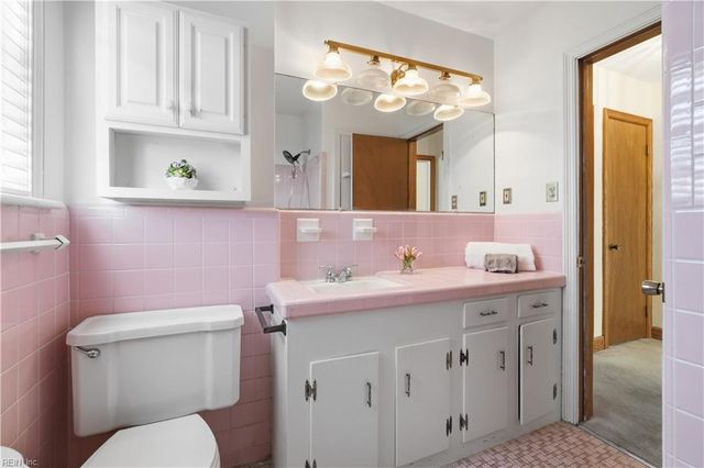 411 Mayflower RD, Portsmouth, VA 23701