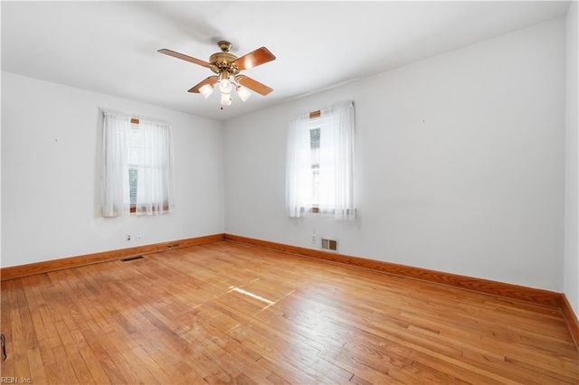 411 Mayflower RD, Portsmouth, VA 23701