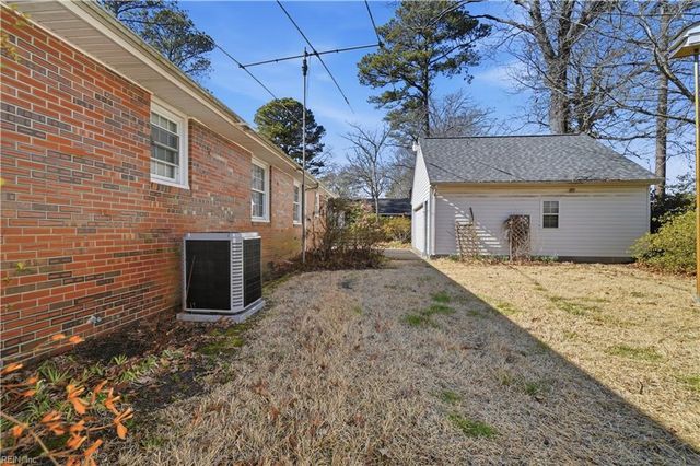 411 Mayflower RD, Portsmouth, VA 23701