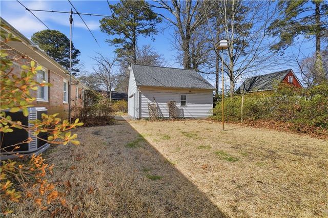 411 Mayflower RD, Portsmouth, VA 23701