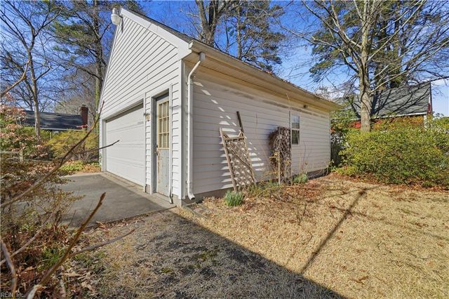 411 Mayflower RD, Portsmouth, VA 23701