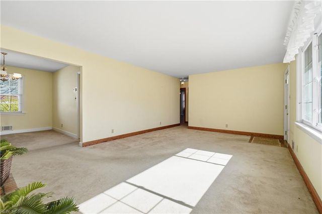 411 Mayflower RD, Portsmouth, VA 23701