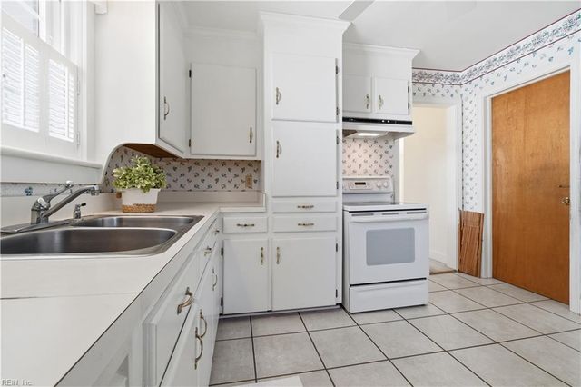 411 Mayflower RD, Portsmouth, VA 23701