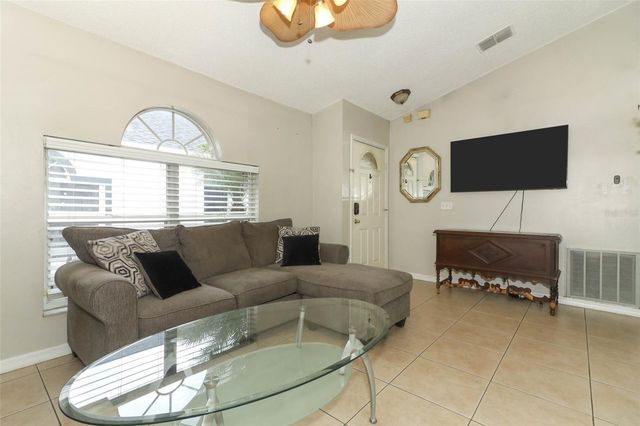 519 BEASLEY COURT, Orlando, FL 32807