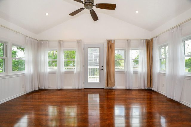 704 6th Street, Kemah, TX 77565