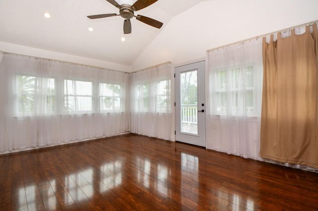 704 6th Street, Kemah, TX 77565