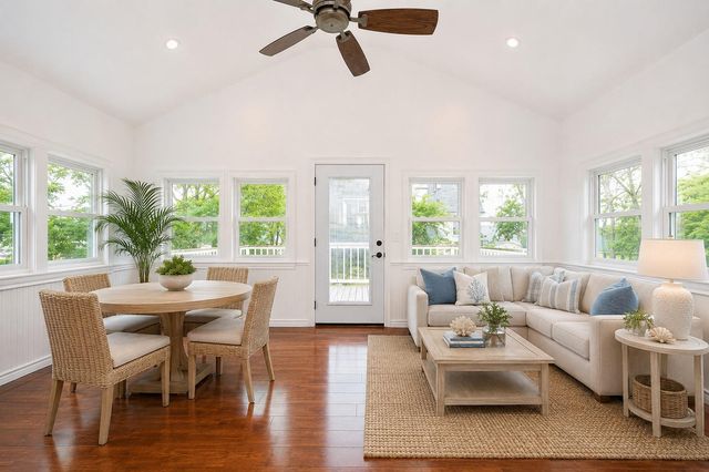 704 6th Street, Kemah, TX 77565
