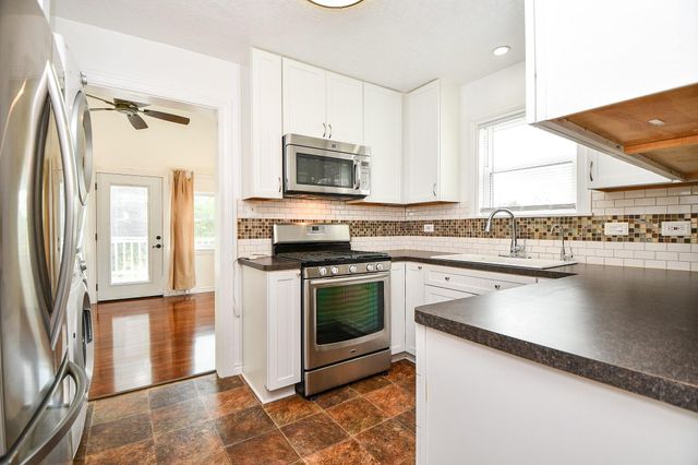 704 6th Street, Kemah, TX 77565