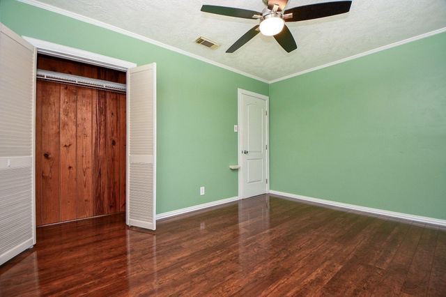 704 6th Street, Kemah, TX 77565