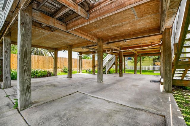 704 6th Street, Kemah, TX 77565
