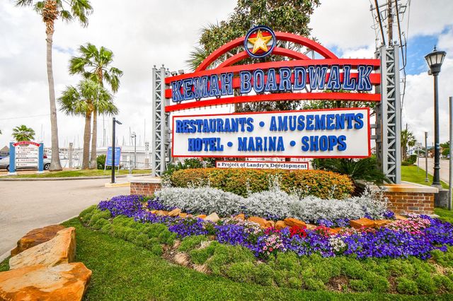 704 6th Street, Kemah, TX 77565