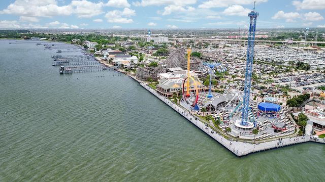 704 6th Street, Kemah, TX 77565