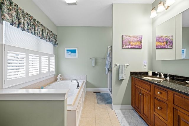 60 Samuel Curtis Way 60, Marshfield, MA 02050