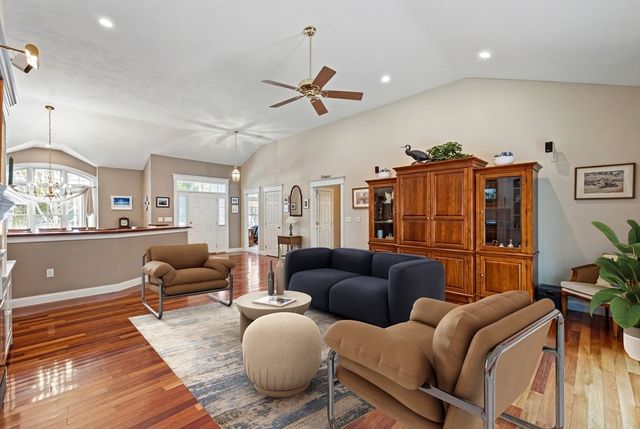 60 Samuel Curtis Way 60, Marshfield, MA 02050