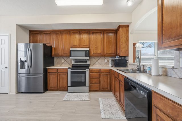 4410 New Meadow Drive, Mansfield, TX 76063