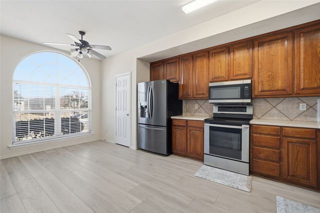 4410 New Meadow Drive, Mansfield, TX 76063