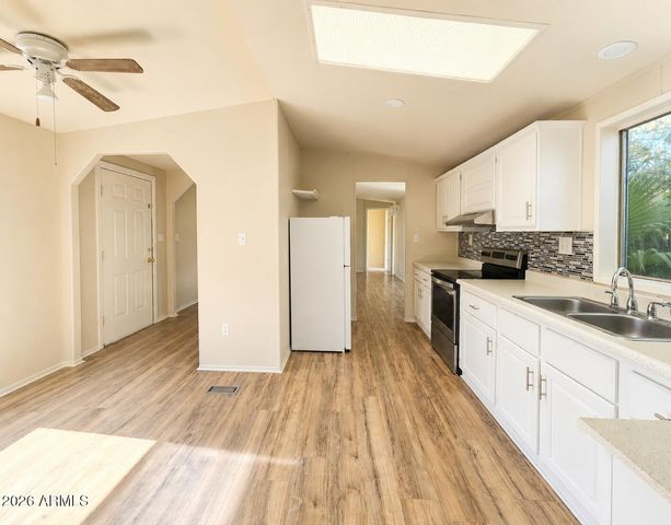 10951 N 91ST Avenue 144, Peoria, AZ 85345