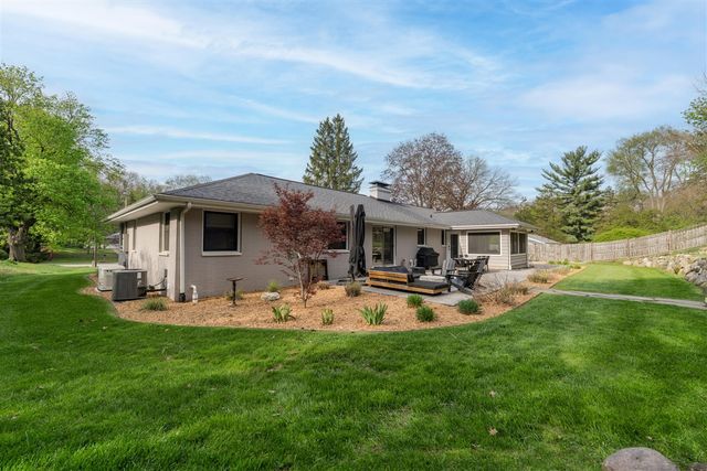 3023 Audubon Drive, Kalamazoo, MI 49008