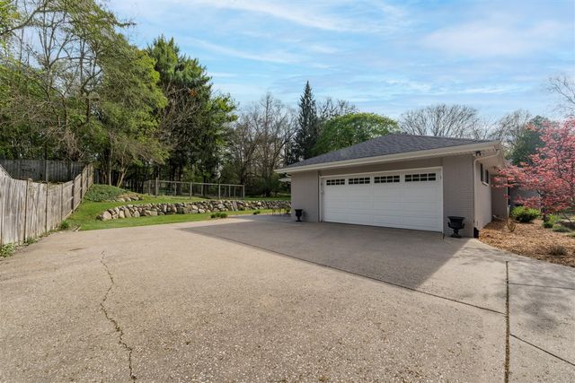 3023 Audubon Drive, Kalamazoo, MI 49008