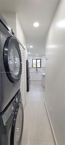 800 Jann Ave, Opa-locka, FL 33054