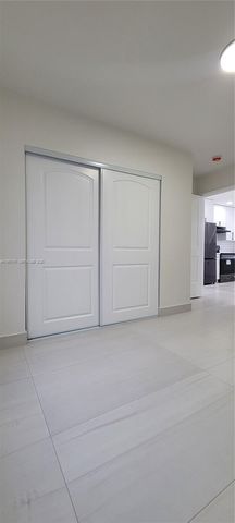 800 Jann Ave, Opa-locka, FL 33054