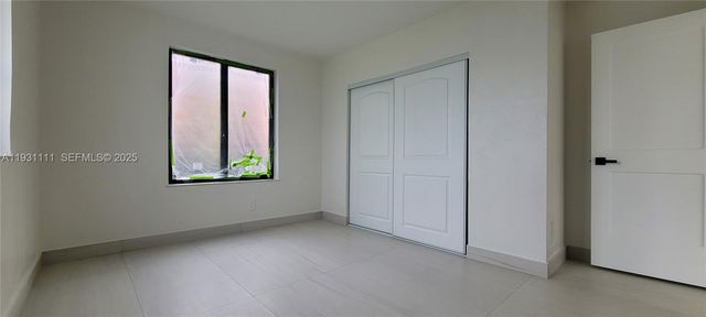 800 Jann Ave, Opa-locka, FL 33054