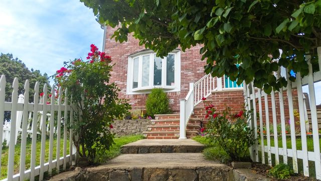 10 Windsor Ave, Lynn, MA 01902