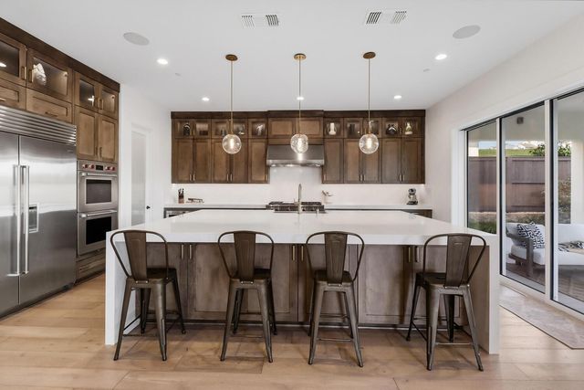 810 Fallen Log Ct, Rocklin, CA 95765