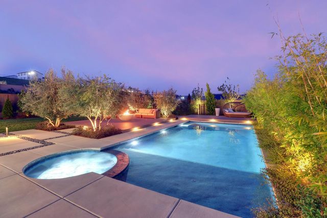 810 Fallen Log Ct, Rocklin, CA 95765