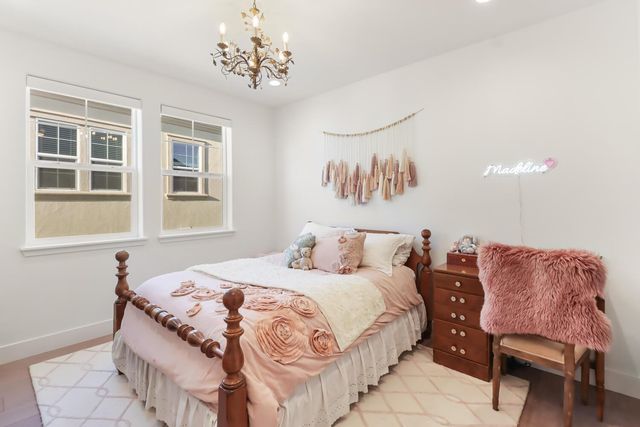 810 Fallen Log Ct, Rocklin, CA 95765