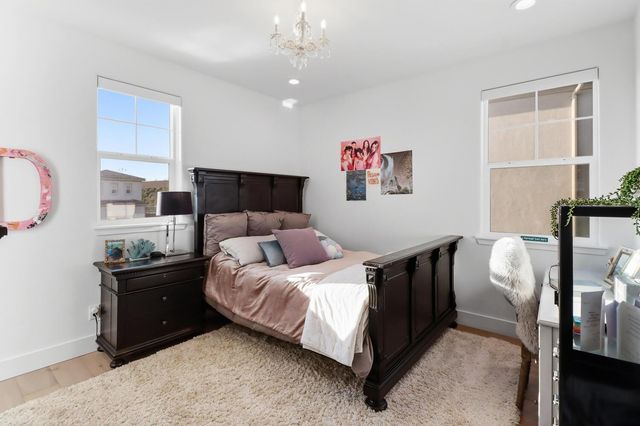 810 Fallen Log Ct, Rocklin, CA 95765