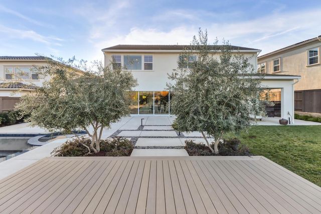 810 Fallen Log Ct, Rocklin, CA 95765