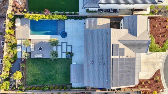 810 Fallen Log Ct, Rocklin, CA 95765