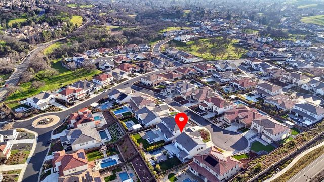 810 Fallen Log Ct, Rocklin, CA 95765