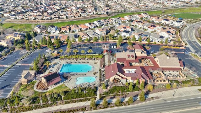 810 Fallen Log Ct, Rocklin, CA 95765